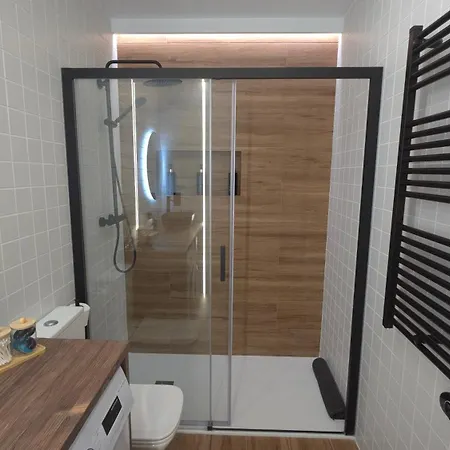 Oeste Apartmán